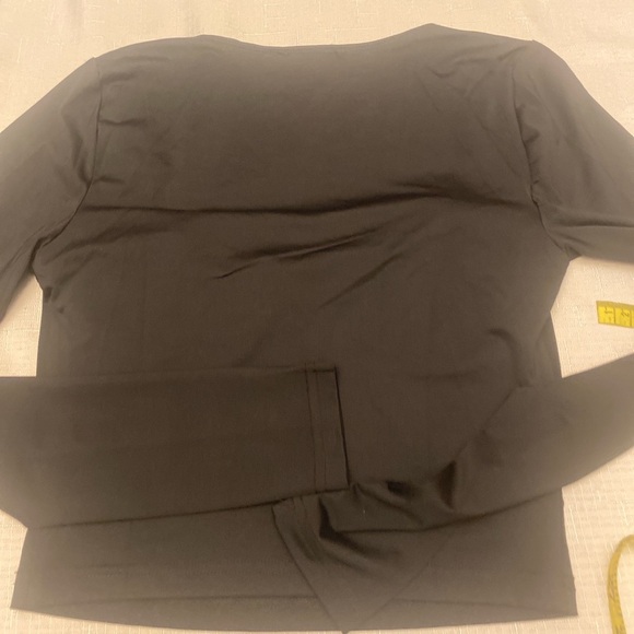 Princess Polly Black Fitted Long Sleeve Crop top - Picture 6 of 9